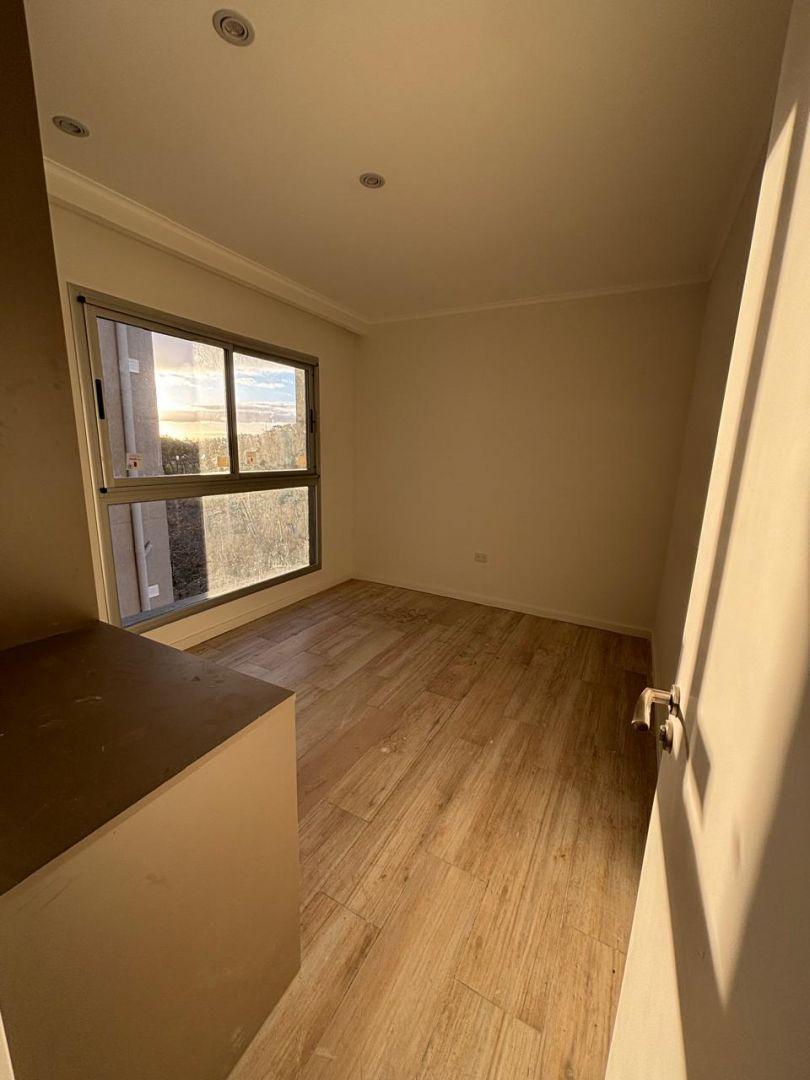 Foto de EXCELENTE DEPARTAMENTO DE 1RA CALIDAD . 3 AMBIENTES AL FRENTE, imagen 4
