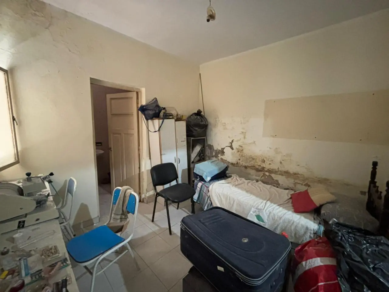 Casa 2 dorm. + depto. A remodelar en General Bustos - VENTA 4