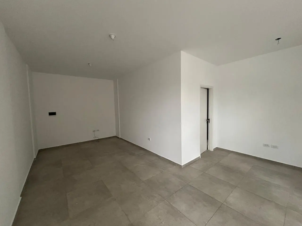 Local comercial c/baño en Alta Córdoba - VENTA Y ALQUILER 4