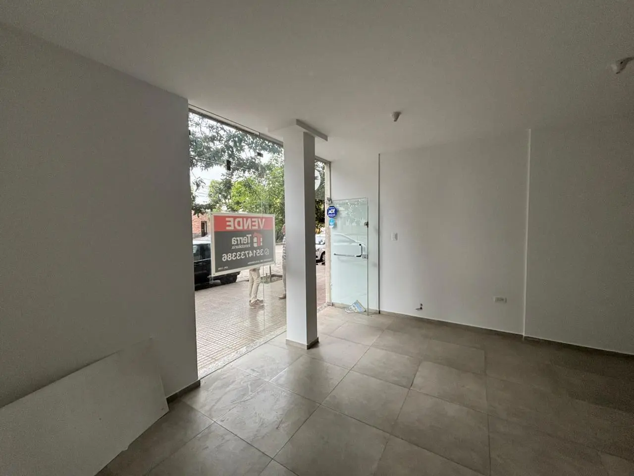 Local comercial c/baño en Alta Córdoba - VENTA Y ALQUILER 5