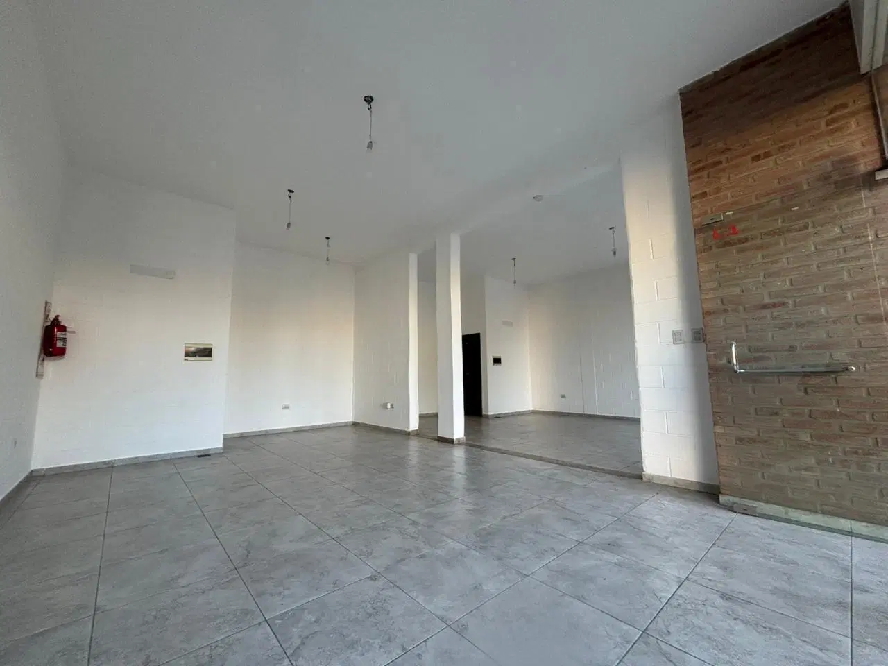 Gran local de 70 M2 en Alta Córdoba - ALQUILER 3