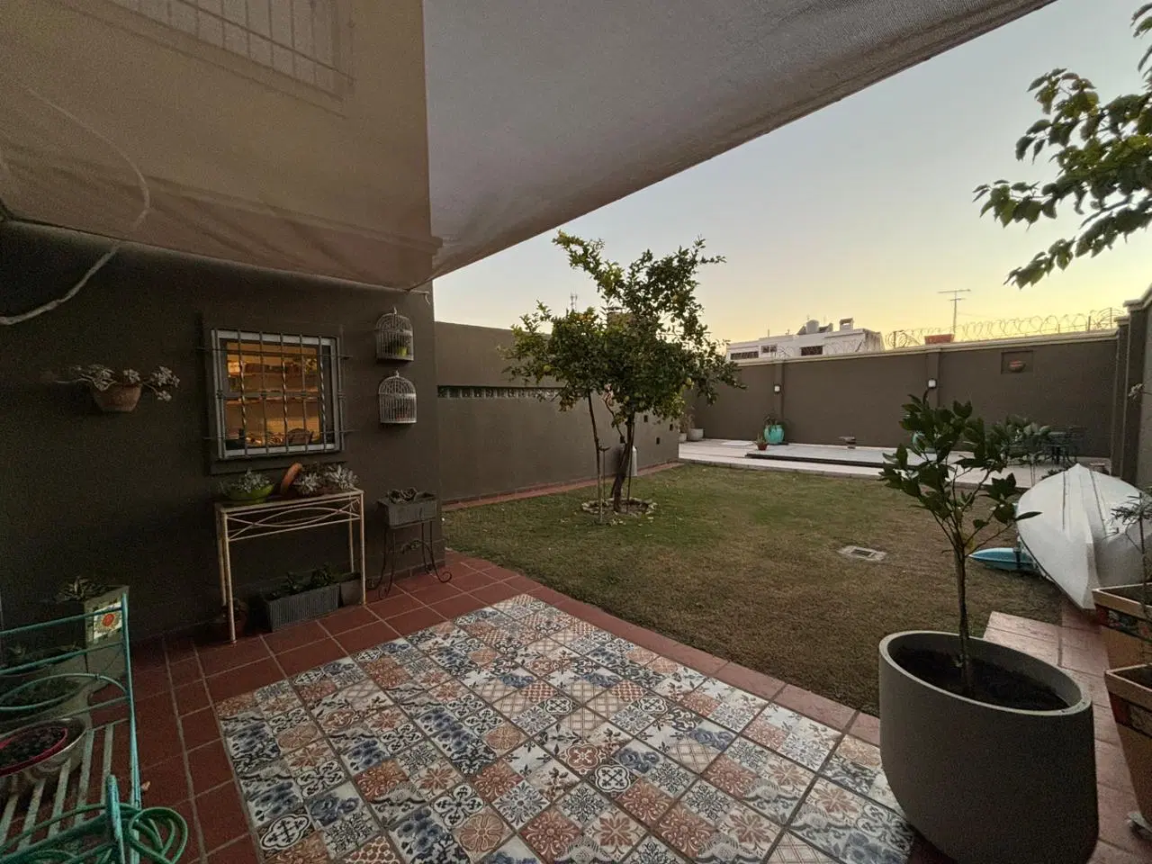 Casa 4 dorm, cochera doble y patio en Jorge Newbery - VENTA 5