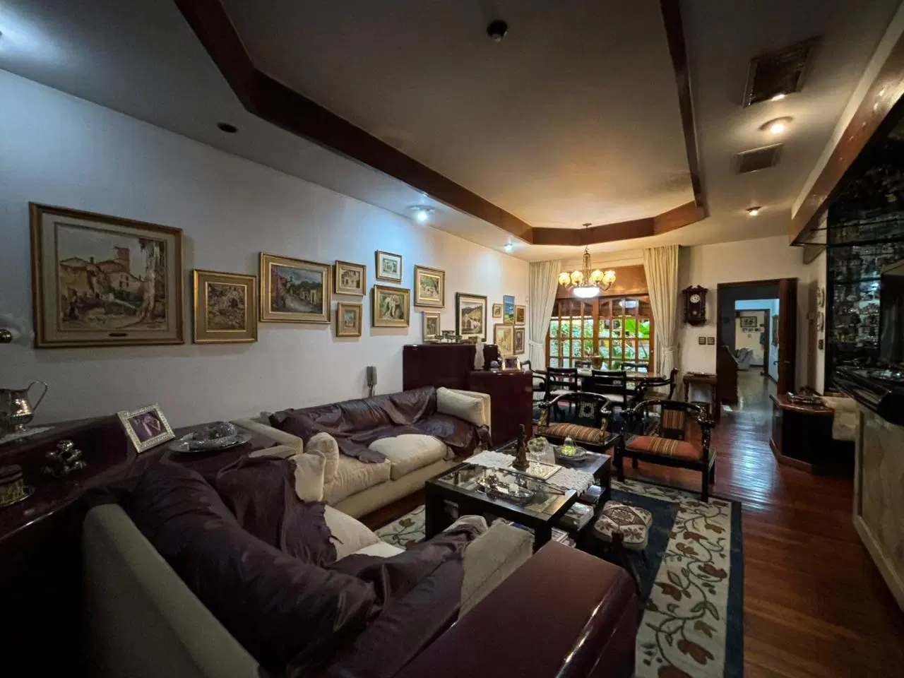 Casona de categoría 4 dorm. en Alta Córdoba - VENTA 4