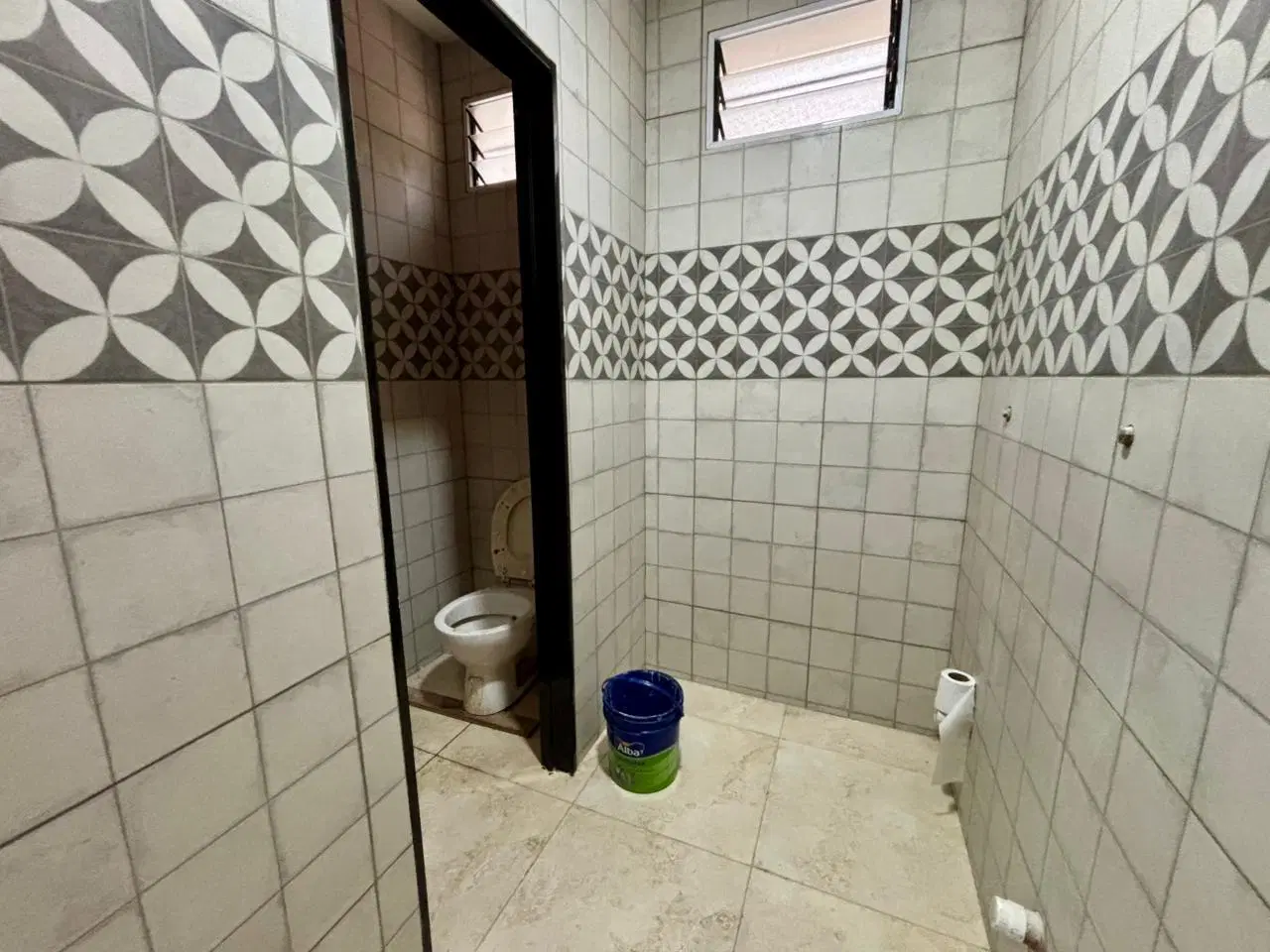 Gran Local Comercial sobre Fragueiro, Alta Córdoba - ALQUILER 5