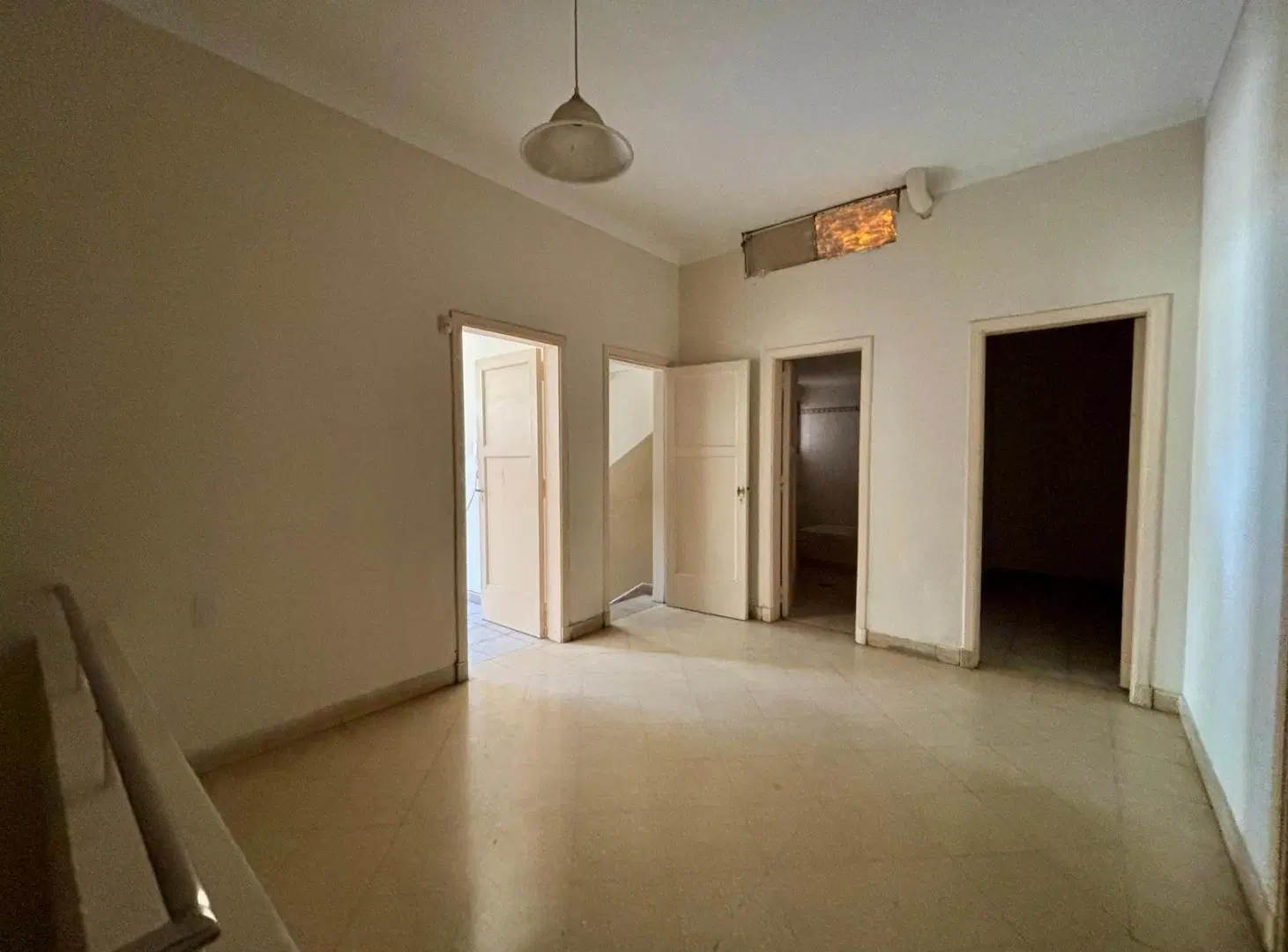 Casa 4 dorm. patio + 2 locales sobre Fragueiro - VENTA 2