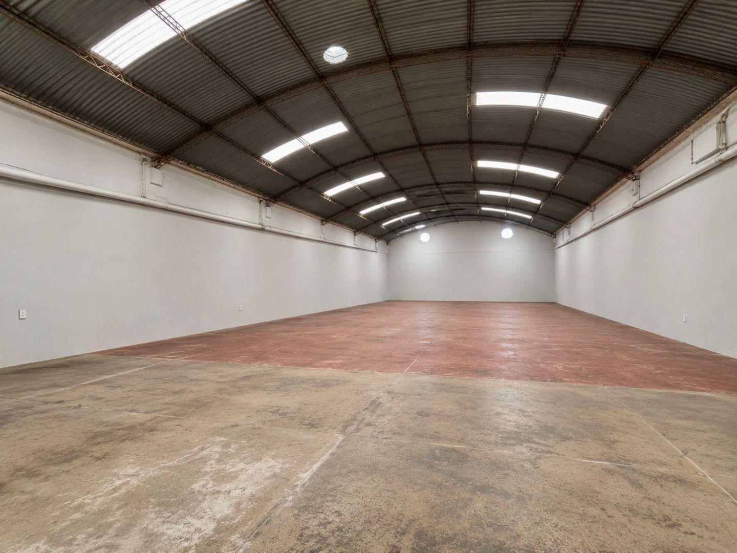 Foto de Galpón 350 M2 + Salón 140 M2 en Pueyrredón - VENTA, imagen 1