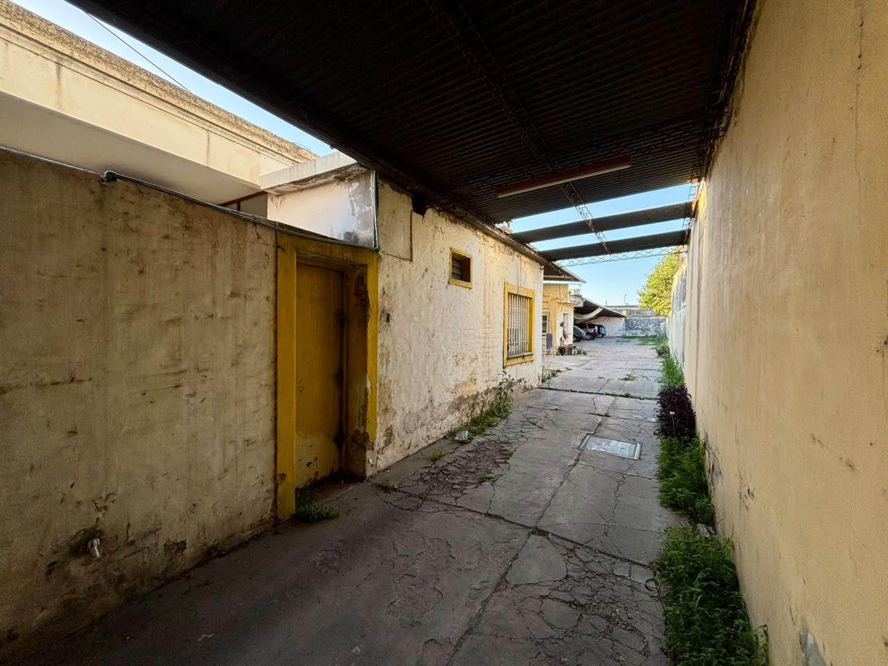 Foto de Casa 2 dorm. + 11 cocheras + depto en Alta Córdoba - VENTA, imagen 4