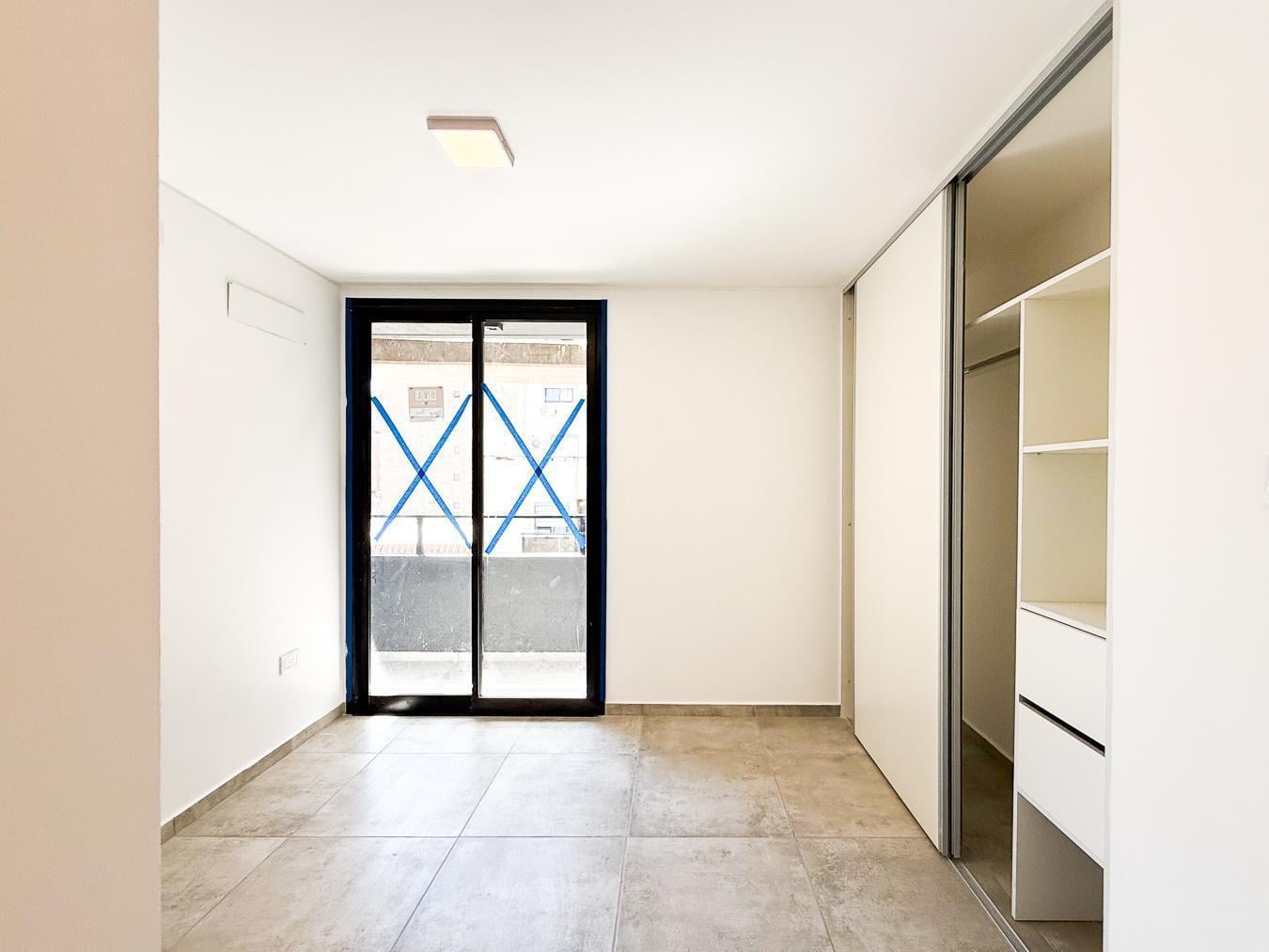 Foto de DEPARTAMENTO 1 DORMITORIO EXTERNO A ESTRENAR BALCON. BRAVA 03 . CORDOBA, imagen 4