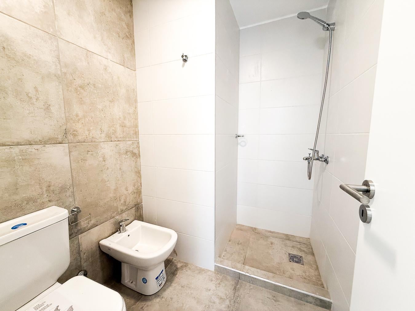 Foto de DEPARTAMENTO 1 DORMITORIO EXTERNO A ESTRENAR BALCON. BRAVA 03 . CORDOBA, imagen 5