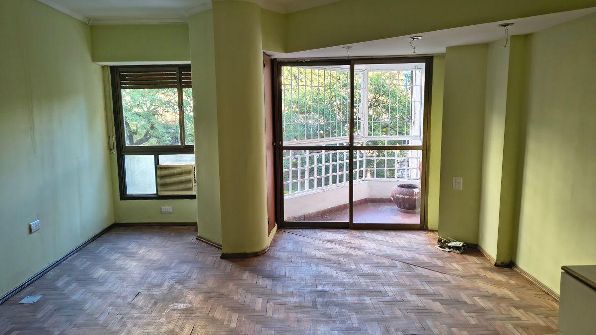 Se vende piso exclusivo en calle Belgrano frente a La Cañada
