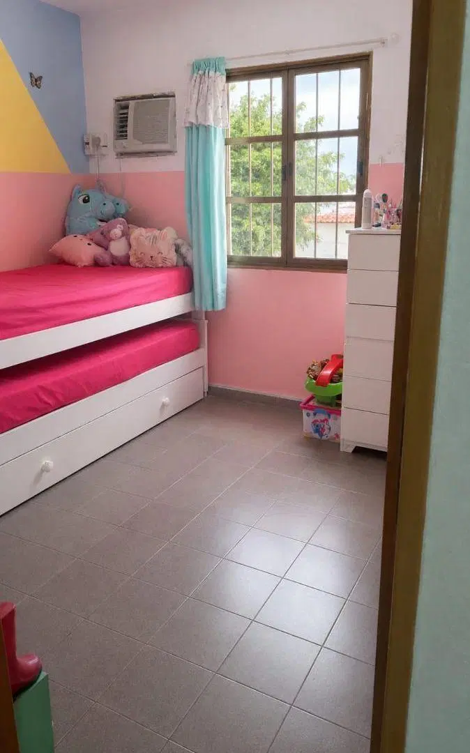 Vendo casa 2 DOR. en Barrio Smata 1. Cochera. Patio. Excelente ubicación. 2