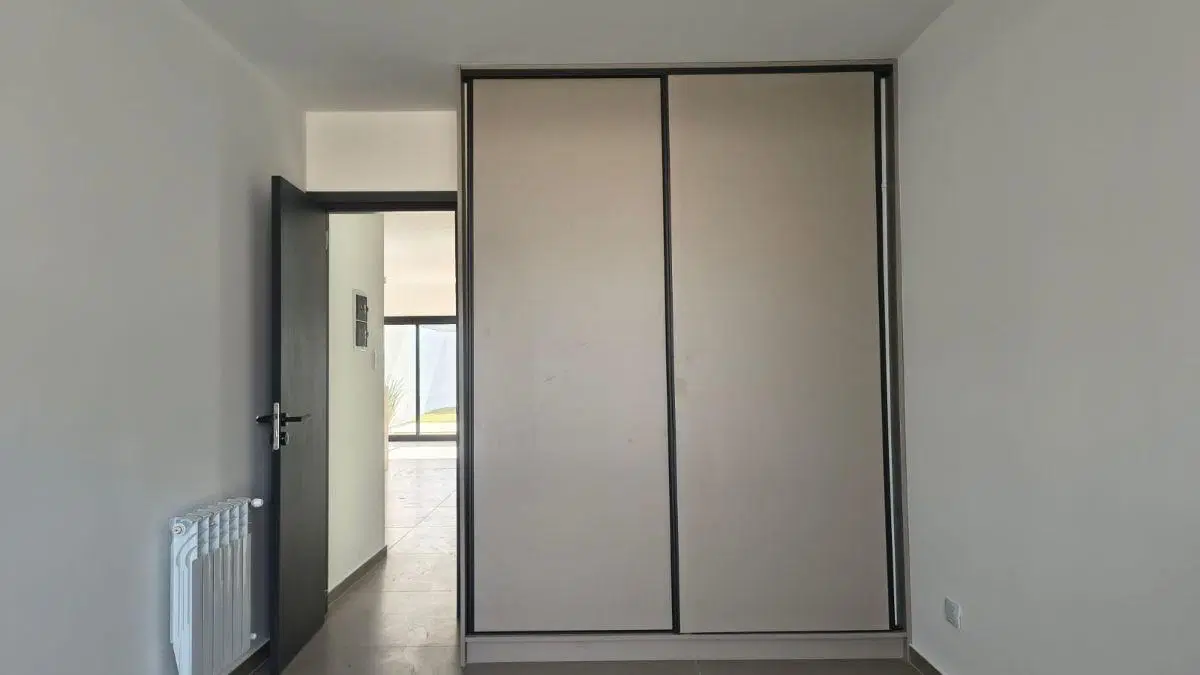 Alquilo Dúplex en Planta Baja 2 DOR. 2 Baños. Cochera doble. Patio 5