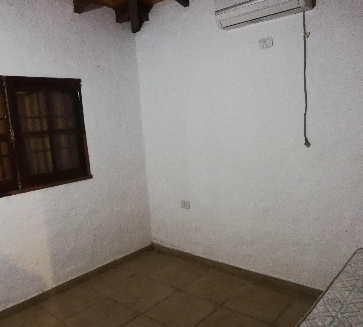 Chalecito en Barrio Los Pescadores, Paso de La Patria 2