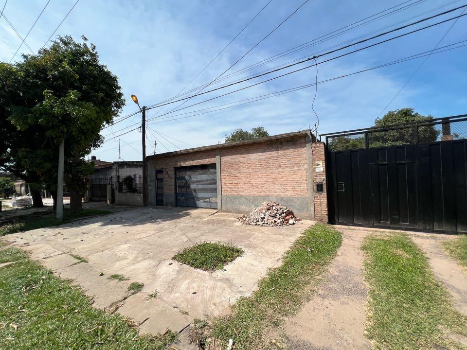 Casa 3 Dorm. con Dpto de 1 Dormitorio a m de Asfalto 4