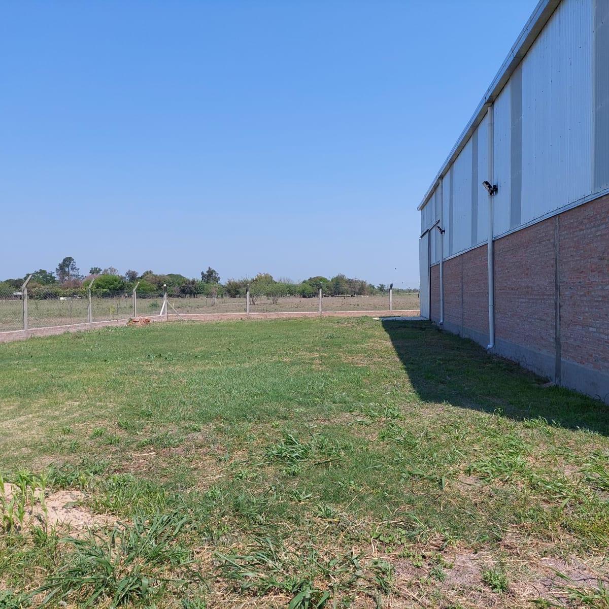 Galpón a Estrenar Sobre Autovía Ruta 16 en Venta! 4