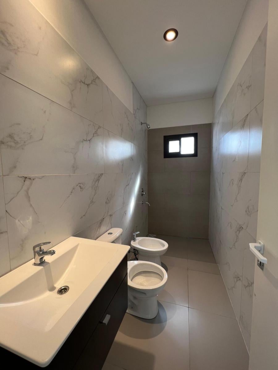 Foto de Casa de 3 dormitorios a estrenar a 150 mts de Coronel Falcón, imagen 2