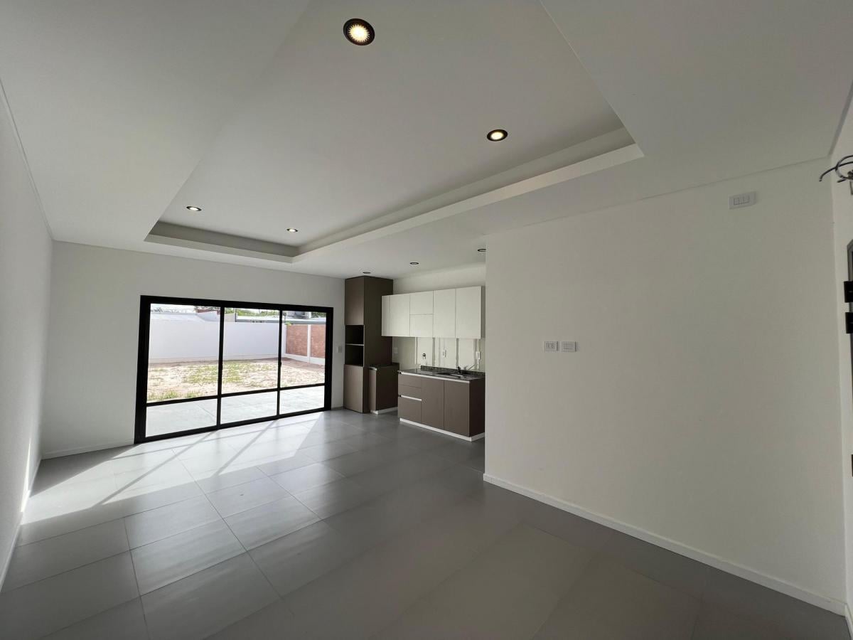 Foto de Casa de 3 dormitorios a estrenar a 150 mts de Coronel Falcón, imagen 5