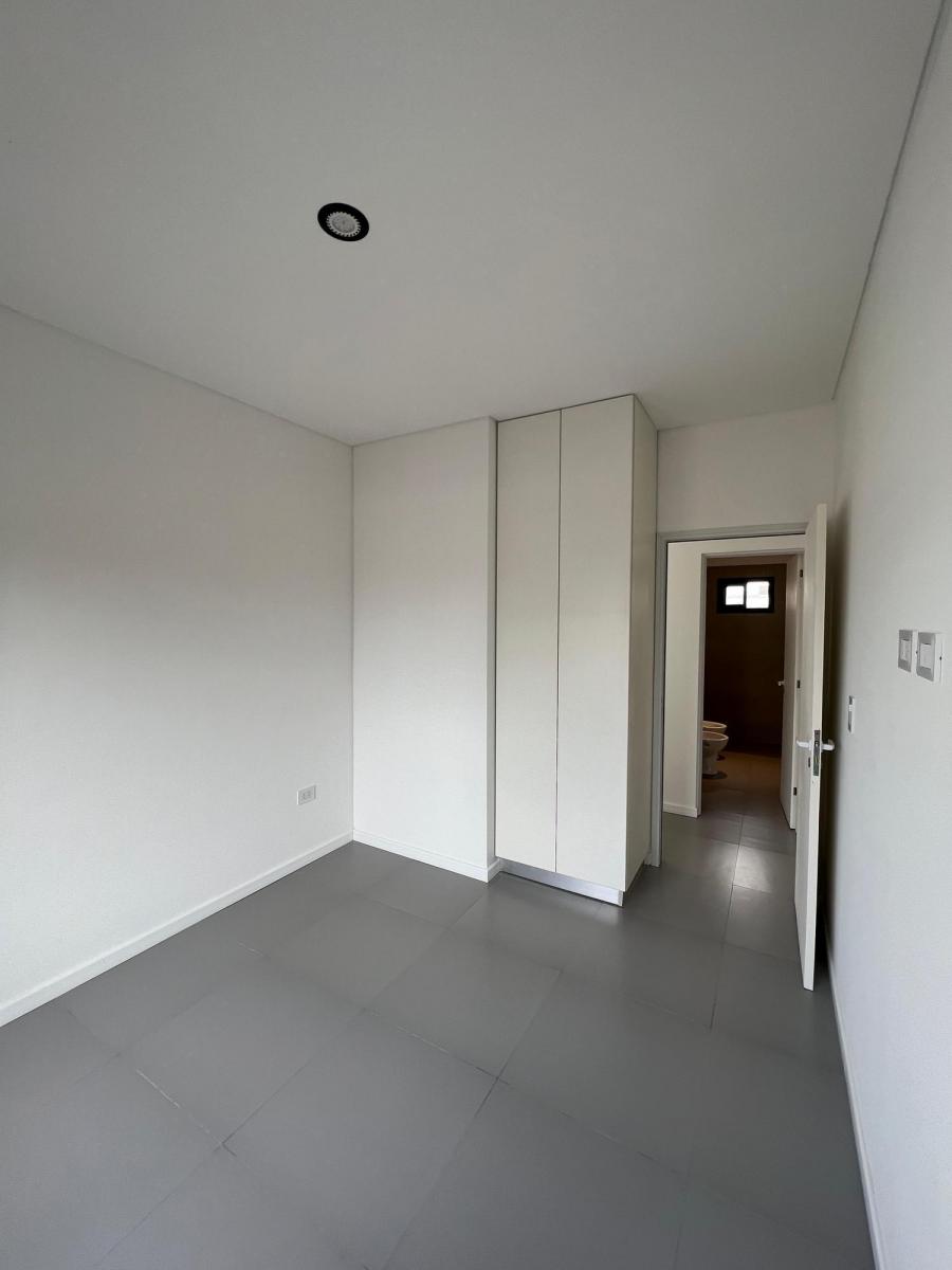 Foto de Casa de 3 dormitorios a estrenar a 150 mts de Coronel Falcón, imagen 4
