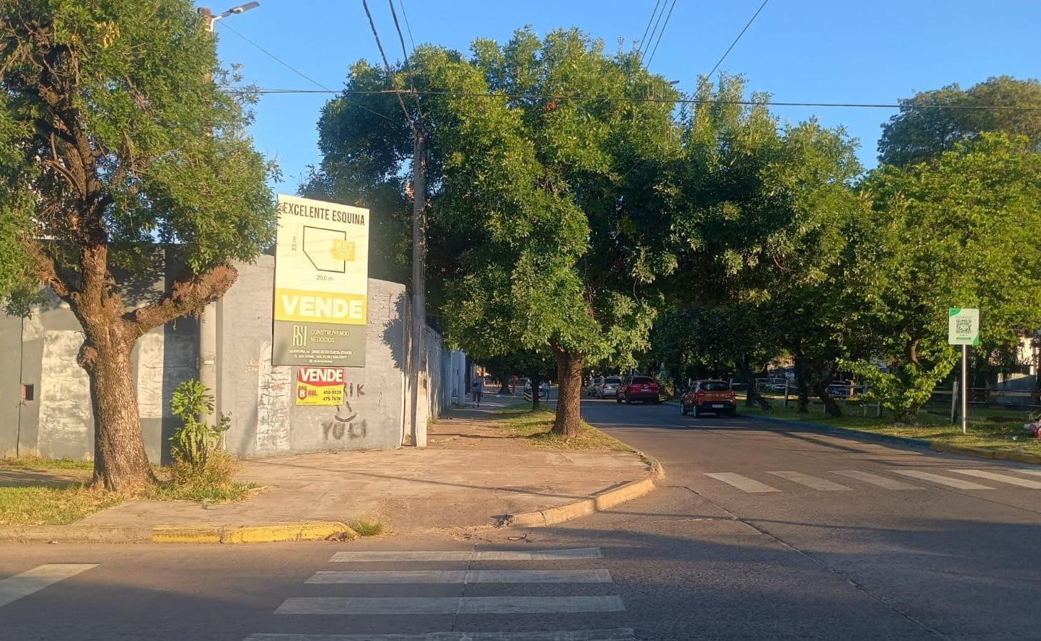 Impactante Esquina en el Centro de Resistencia para inversión!