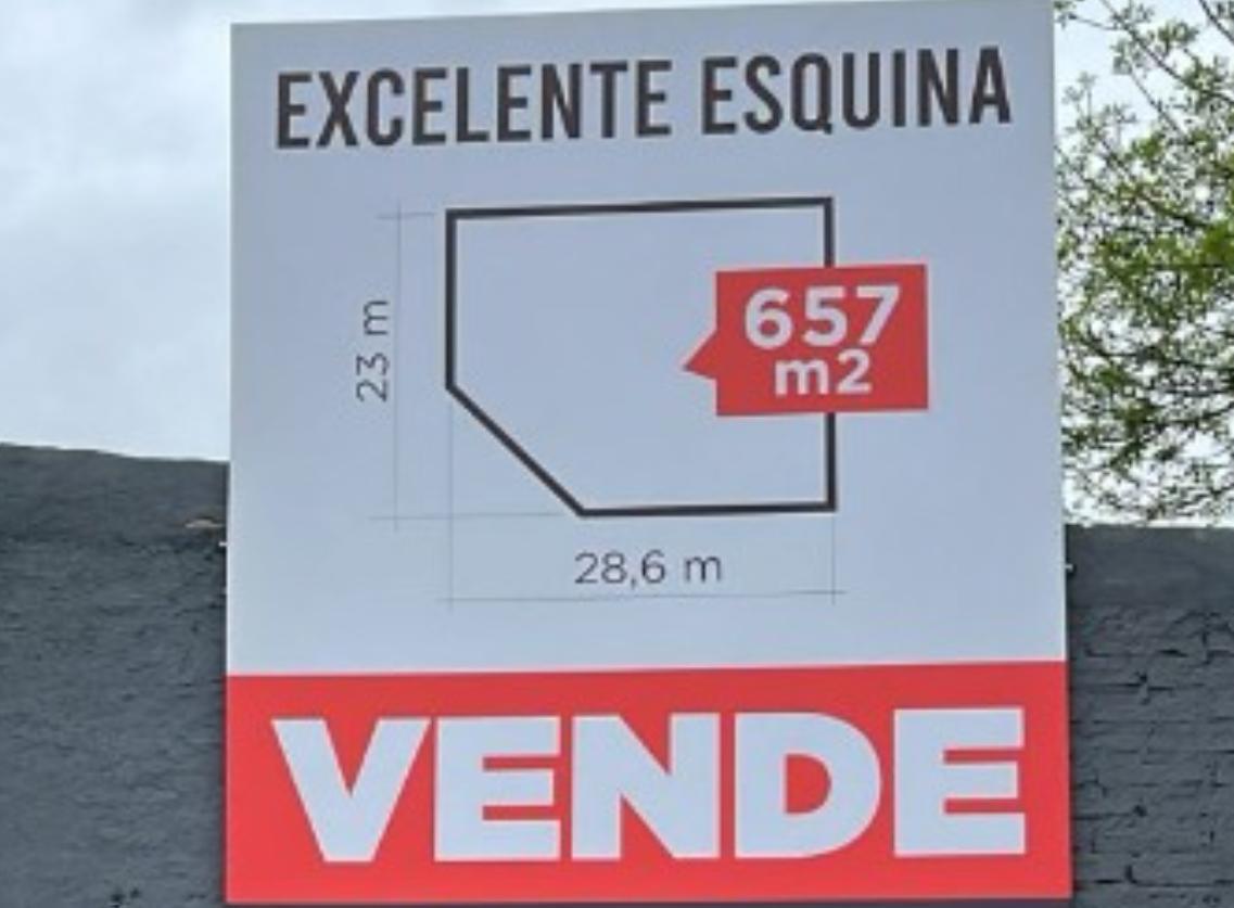 Foto de Impactante Esquina en el Centro de Resistencia para inversión!, imagen 4