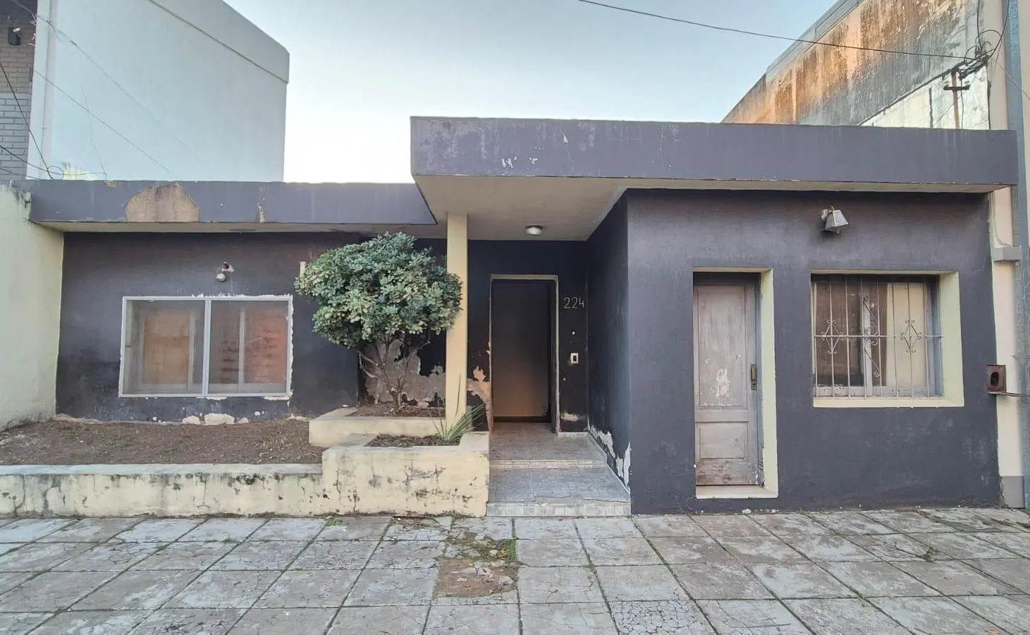 Casa céntrica con departamento, ideal para inversión! 1