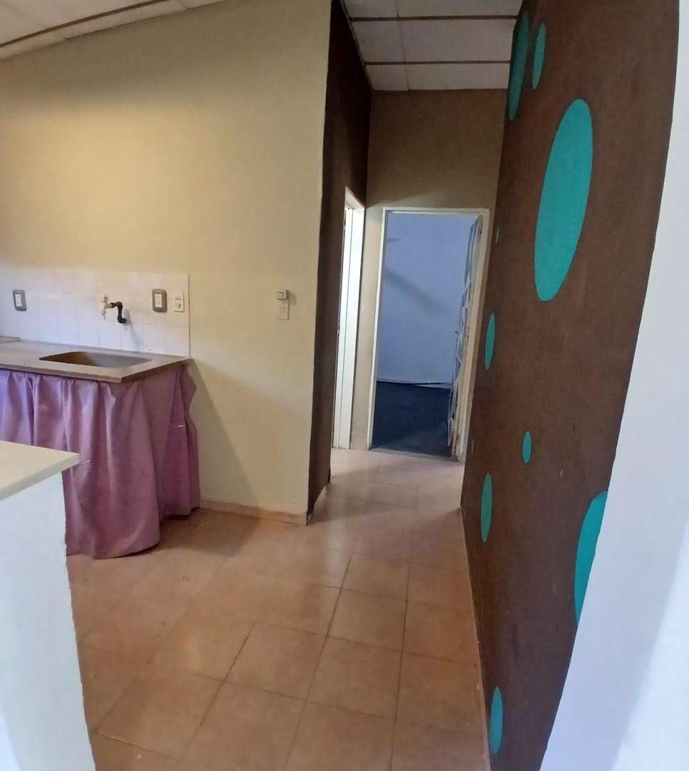 Foto de Casa de 3 Dormitorios a 150 mts de Av Urquiza, imagen 4