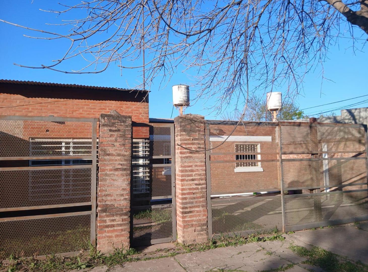 Foto de Casa de 3 Dormitorios a 150 mts de Av Urquiza, imagen 3