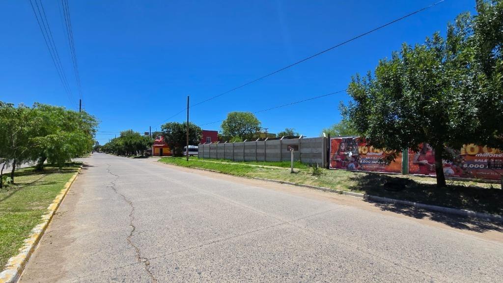 Foto de El Fortin de San Martín, MEGA ESQUINA SOBRE AVENIDA, imagen 3