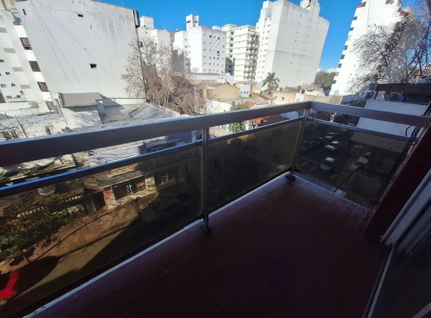 2 Ambientes a la calle con balcòn - Irigoyen y Bolìvar 2