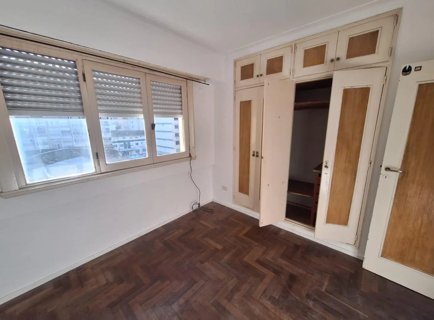 2 ambientes lateral - Gascón y Arenales 5