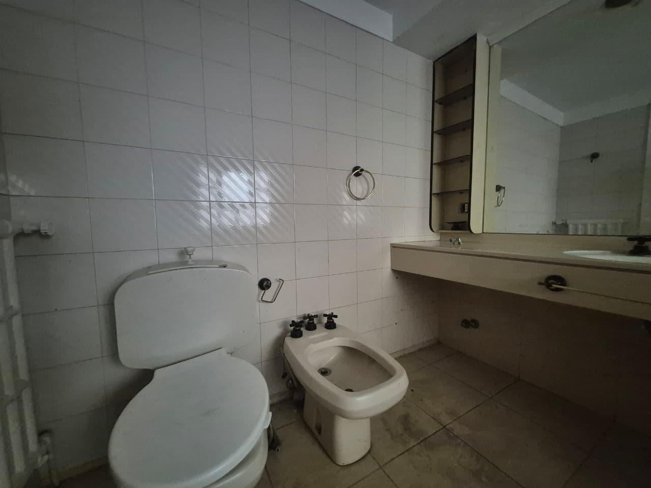 Foto de Casa a reciclar o demoler - Brown e Irigoyen - Vista a Plaza Mitre, imagen 4