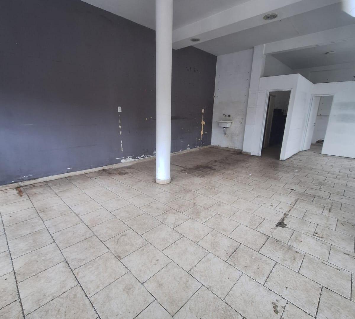 Foto de Local en esquina - Olazabal y Moreno, imagen 2