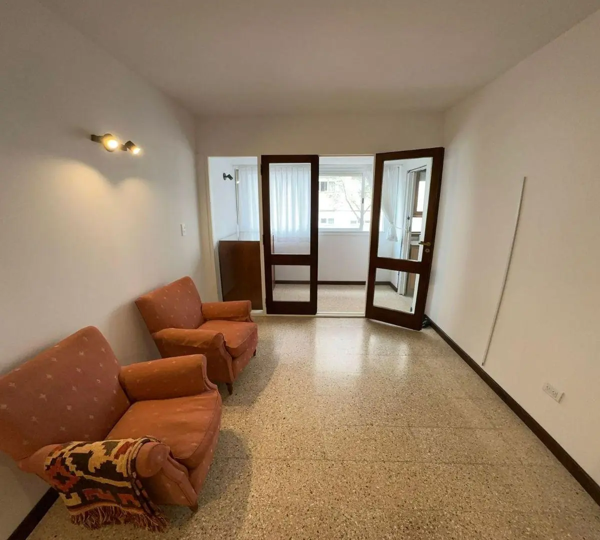 Departamento 2 Ambientes en Alquiler con Balcón Cerrado 3