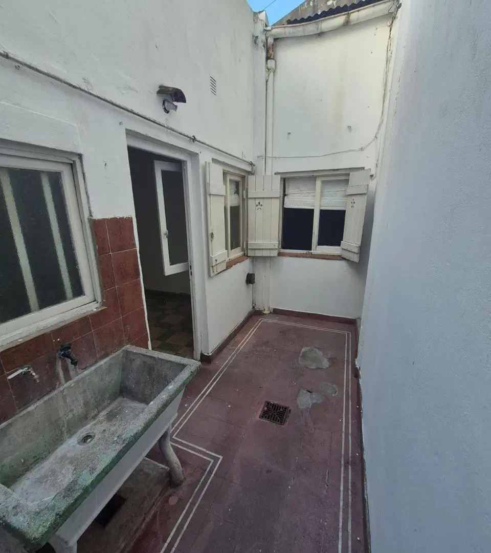 PH 2 Ambientes en Planta Baja para Reciclar – Barrio San José 2