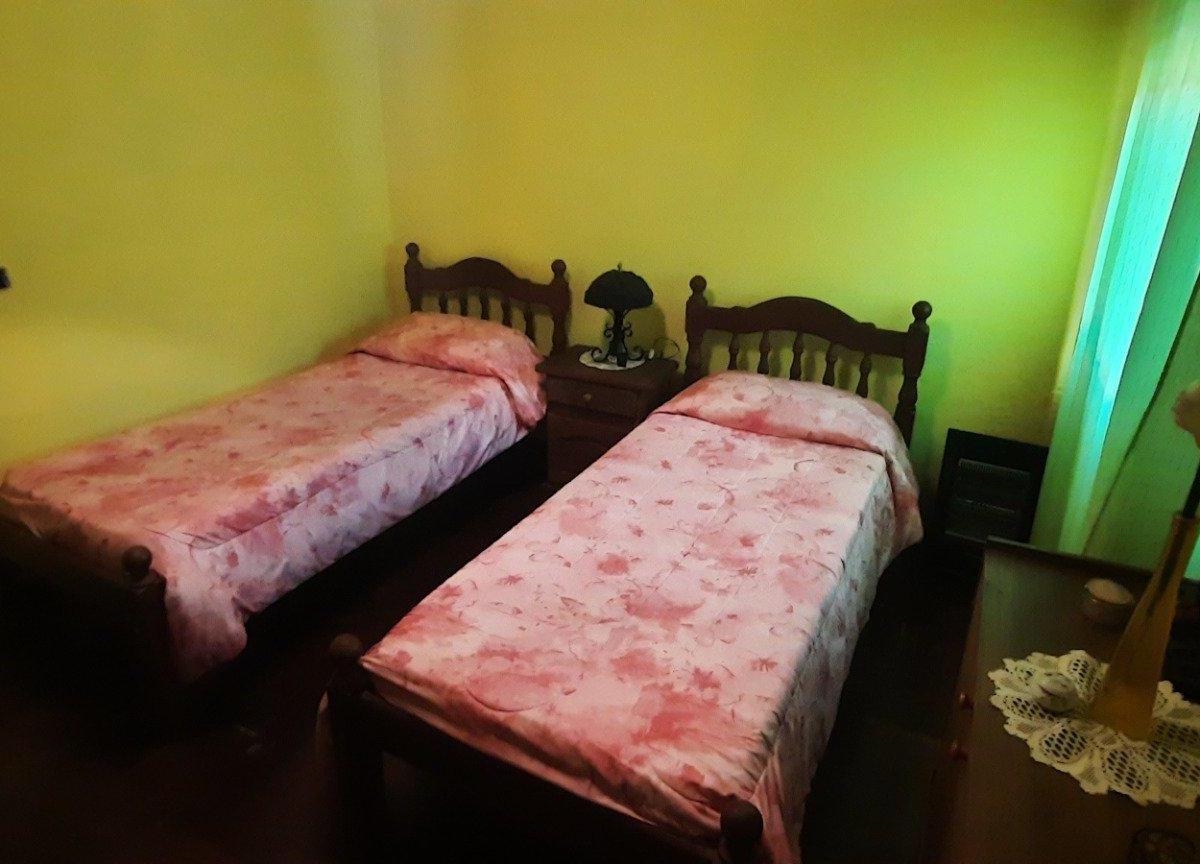Casa 3 Ambientes Garage Doble y Quincho - B° Villa Lourdes 2
