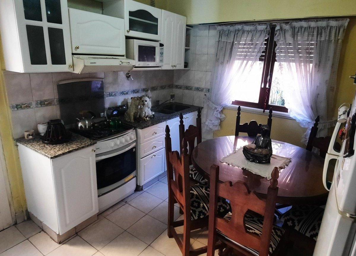 Casa 3 Ambientes Garage Doble y Quincho - B° Villa Lourdes 3
