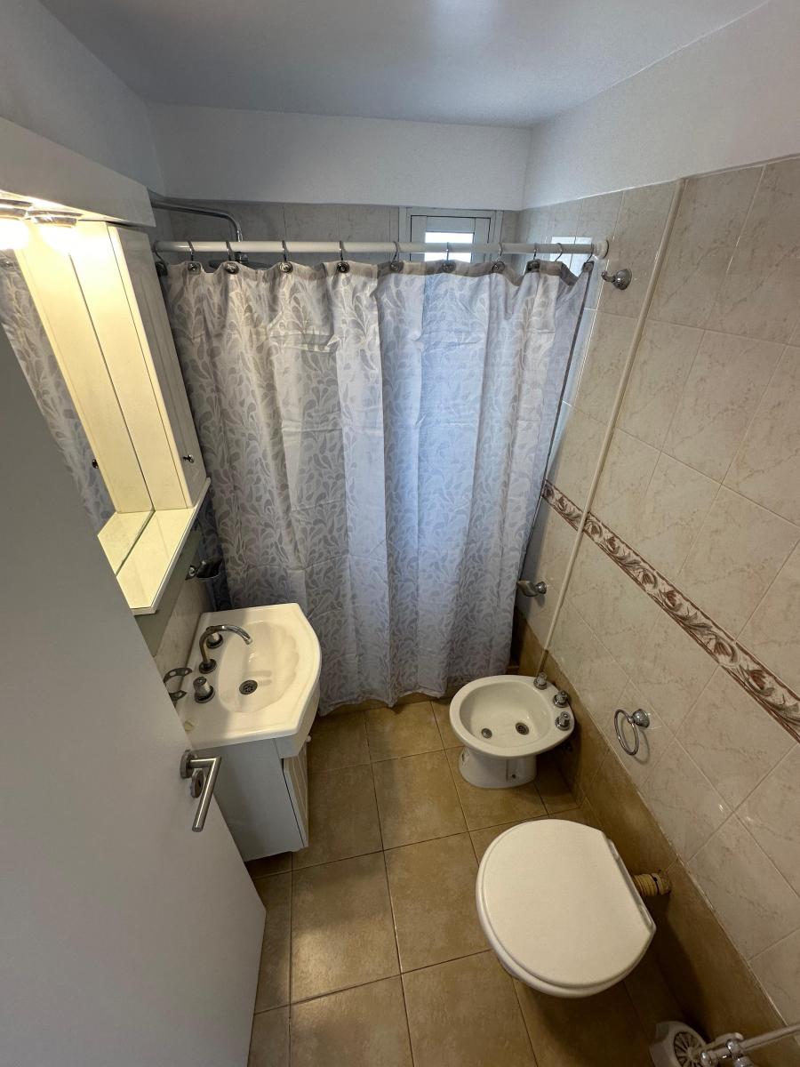 Depto 3 Ambientes Externo con Balcón Cubierto, Cochera Fija y Baulera - Centro 3