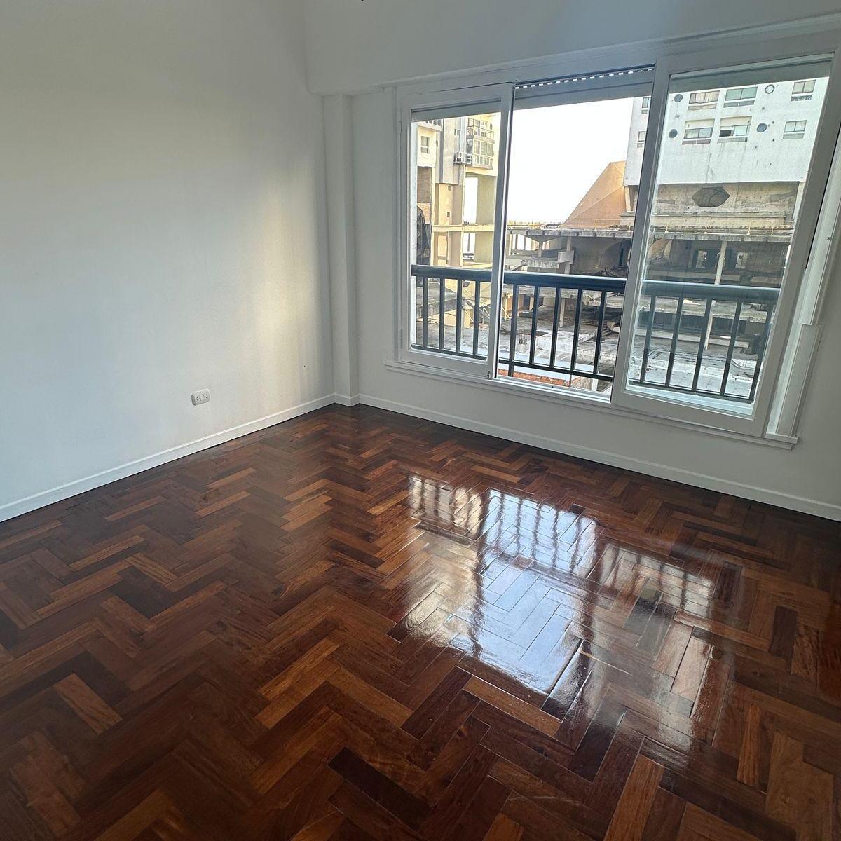 Departamento 3 Ambientes a La Calle con Vista Parcial Al Mar - Centro 4