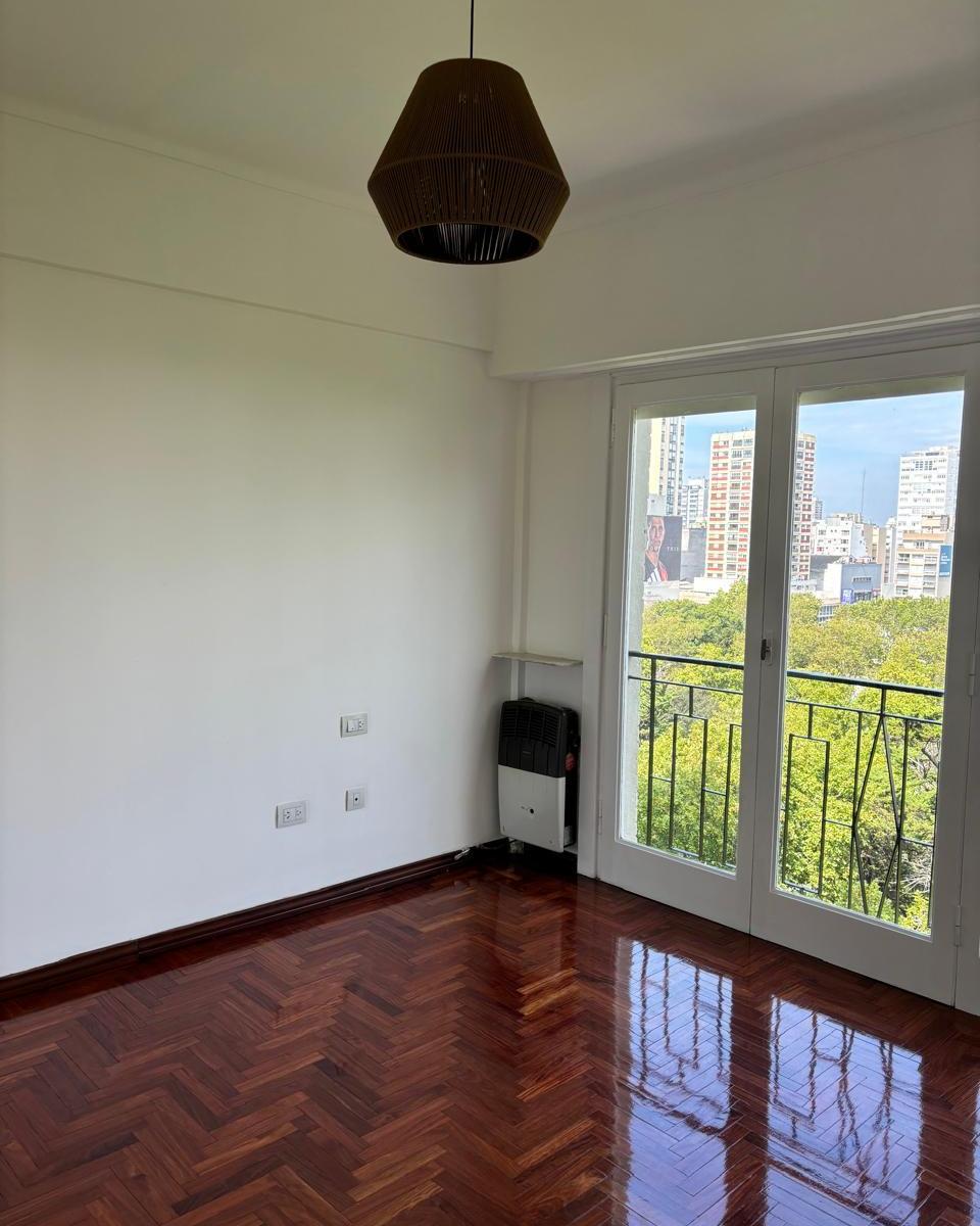 Departamento 2 Ambientes con Balcon y Vista Plaza San Martin - Centro 1