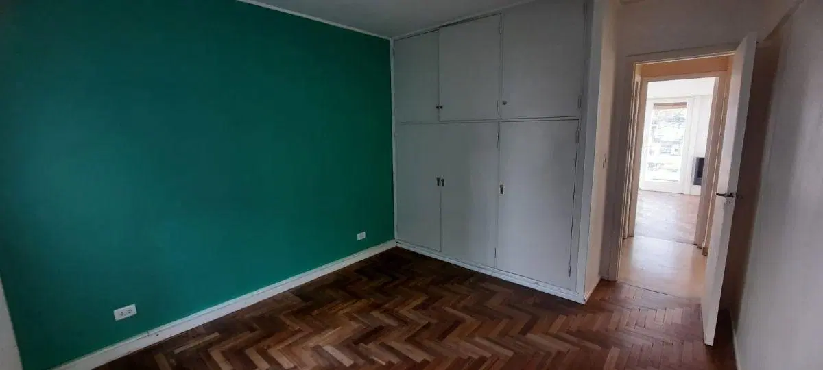 Departamento 3 ambientes amplio con balcón 4