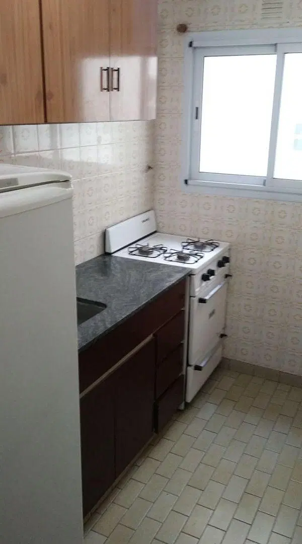 Alquiler 24 meses - Departamento 1 ambiente a la calle - Macrocentro 2