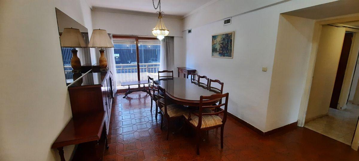 Semipiso 4 ambientes con balcon y dependencia de servicio - La Perla