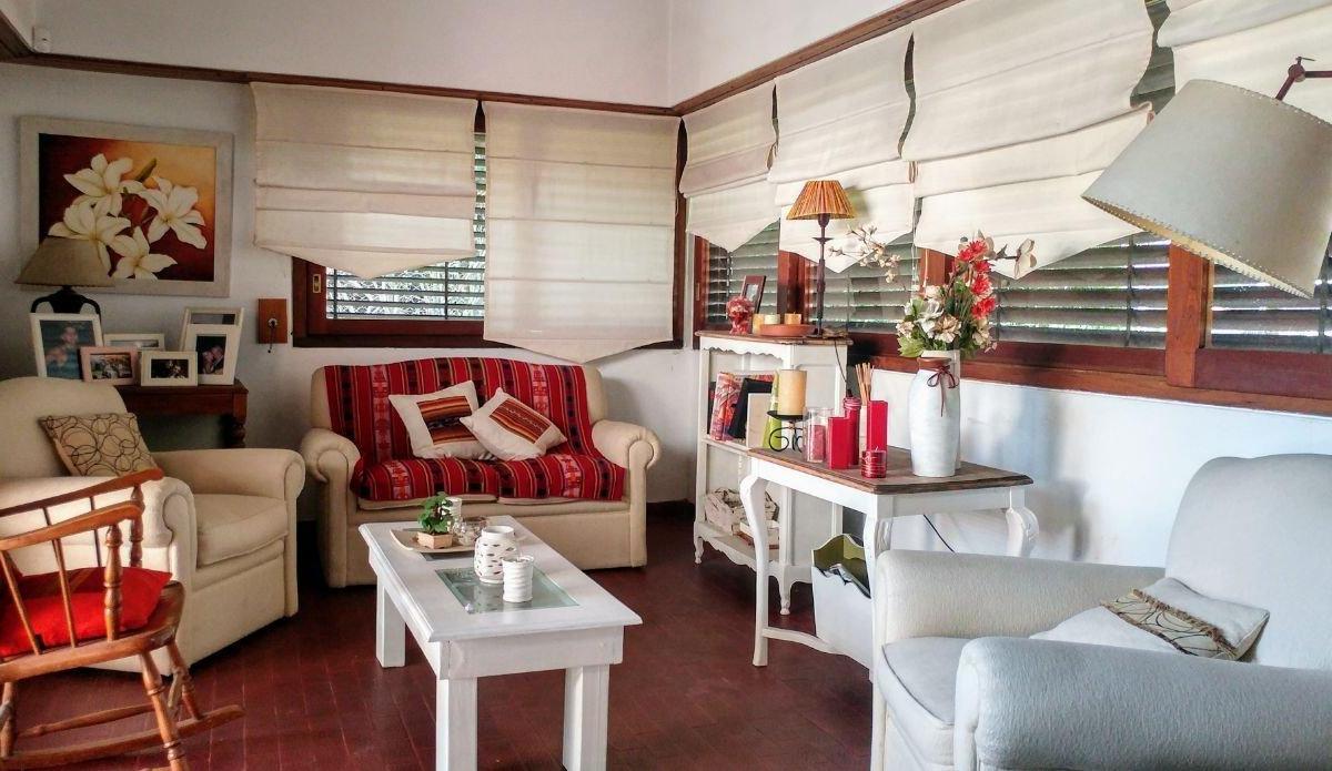 Foto de Chalet en Venta, 5 amb jardín, quincho y garaje, zona constitución., imagen 2
