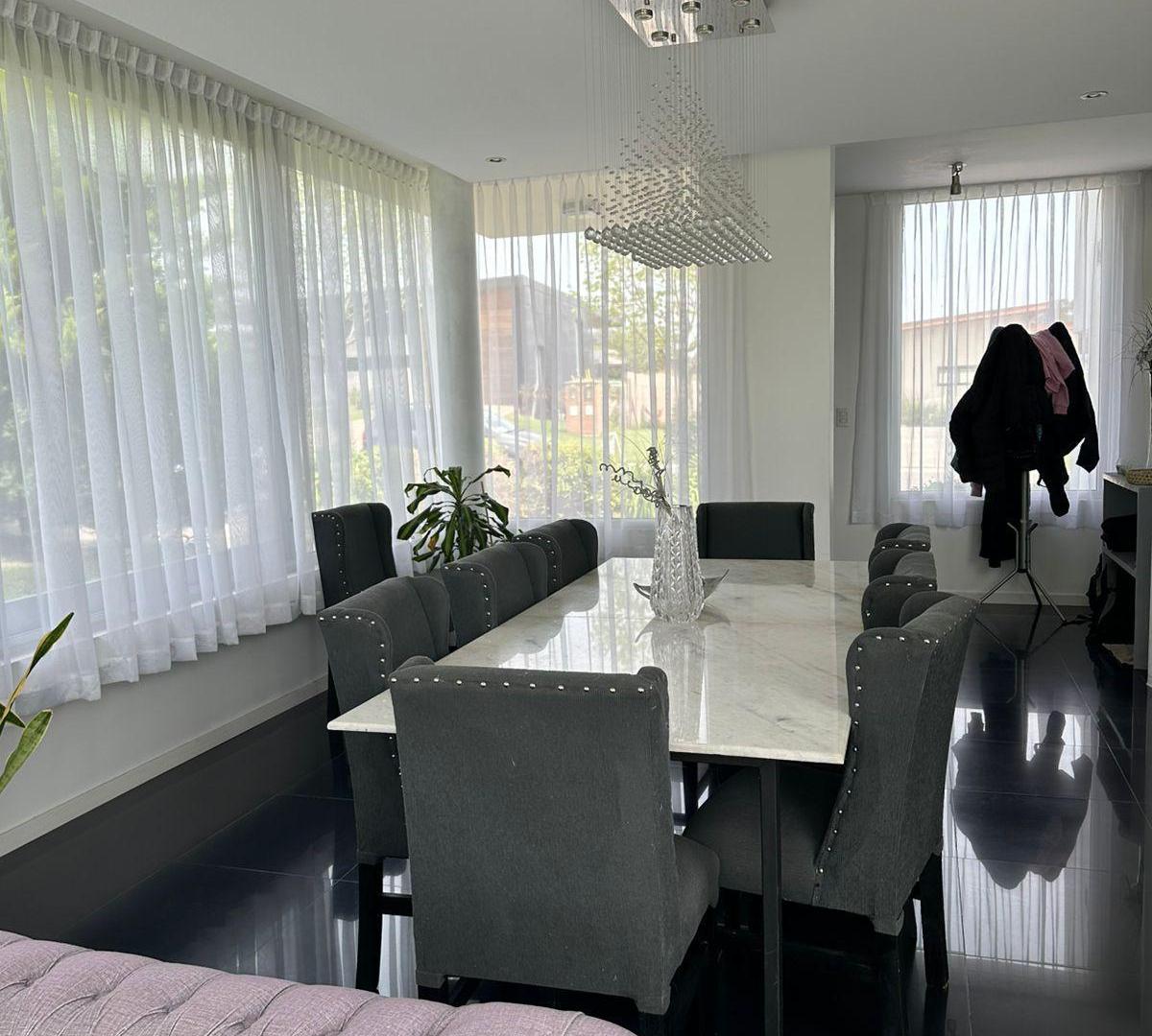 Chalet en Arenas del Sur