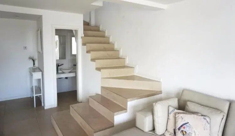 Departamento en Alquiler 6 Ambientes en Varese 3