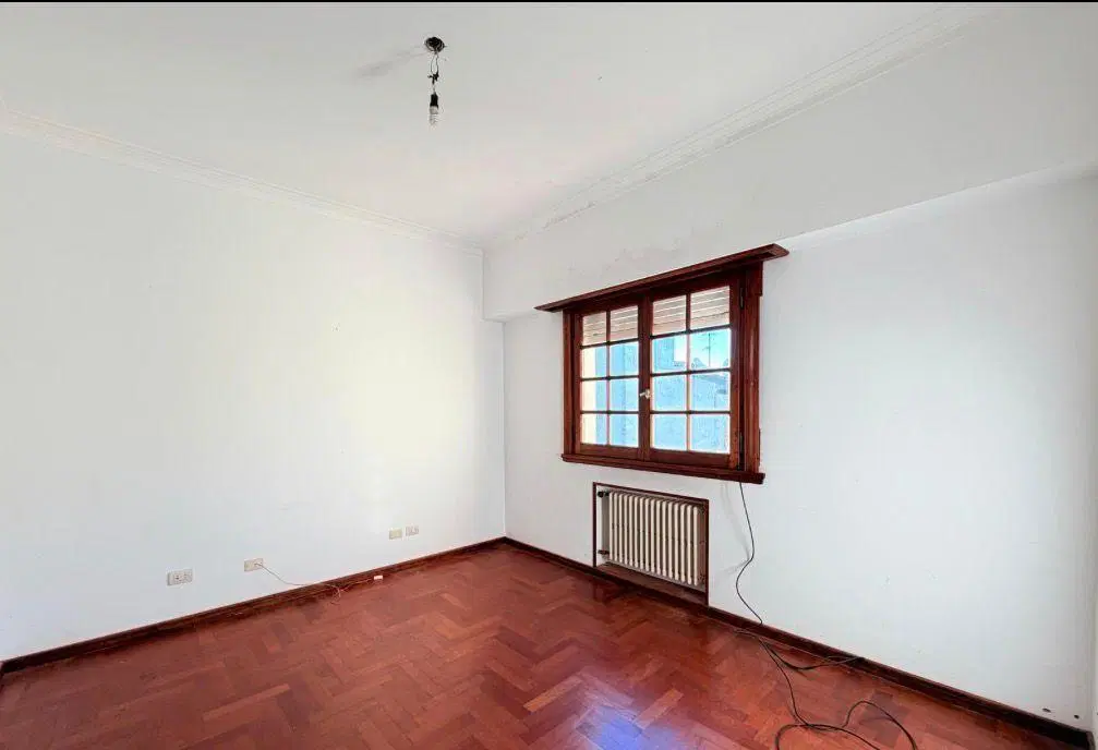Chalet en Venta 5 Ambientes. jardin. Varese 5