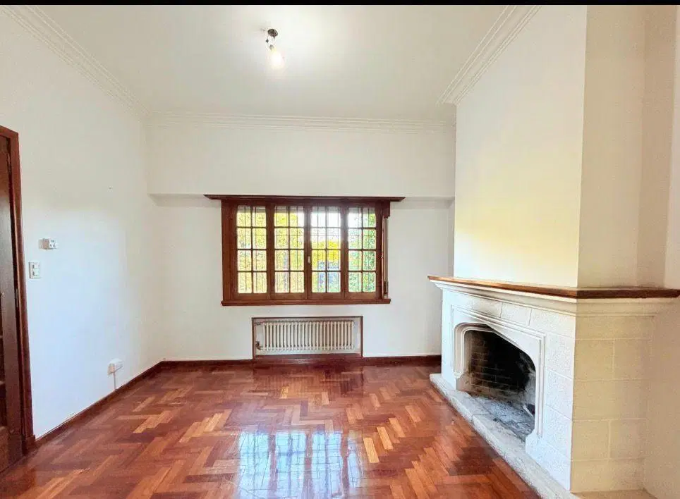 Casa en Alquiler 5 Ambientes Varese 2