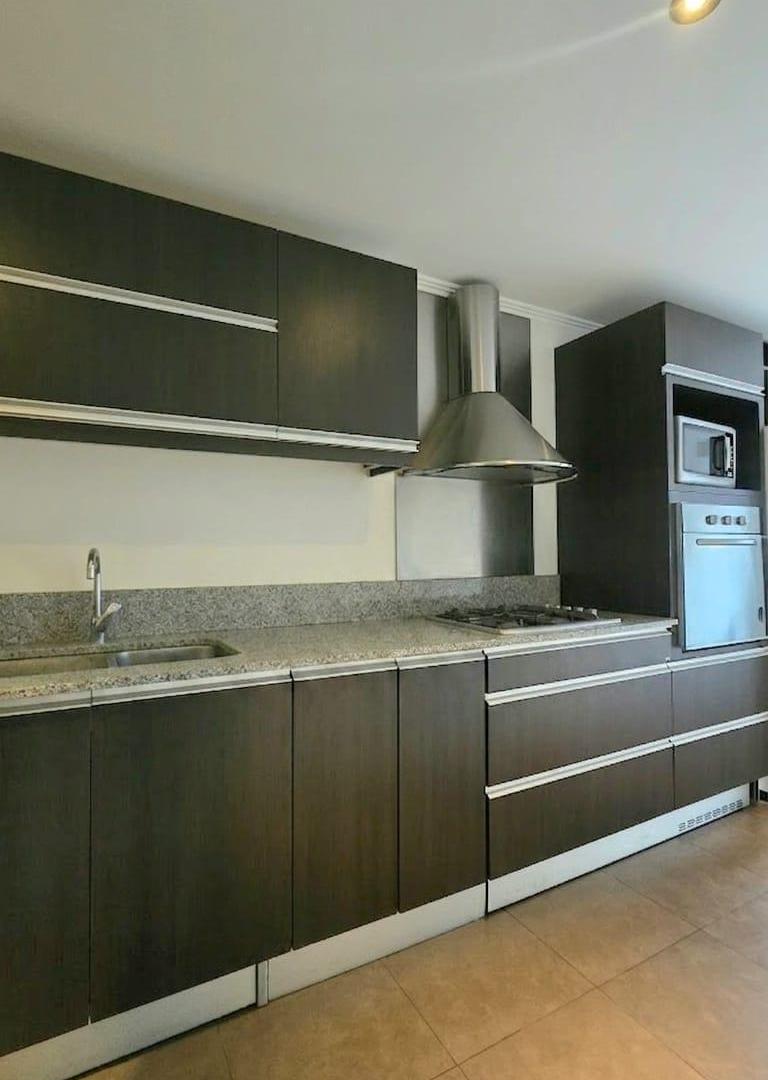 Venta departamento 3 ambientes con 2 cocheras.