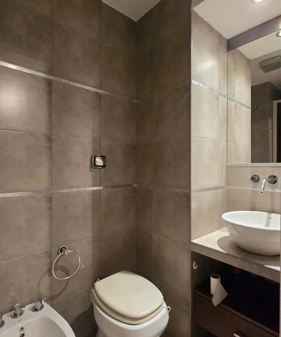 Alquiler Departamento 3 ambientes. cochera. Plaza mitre 8