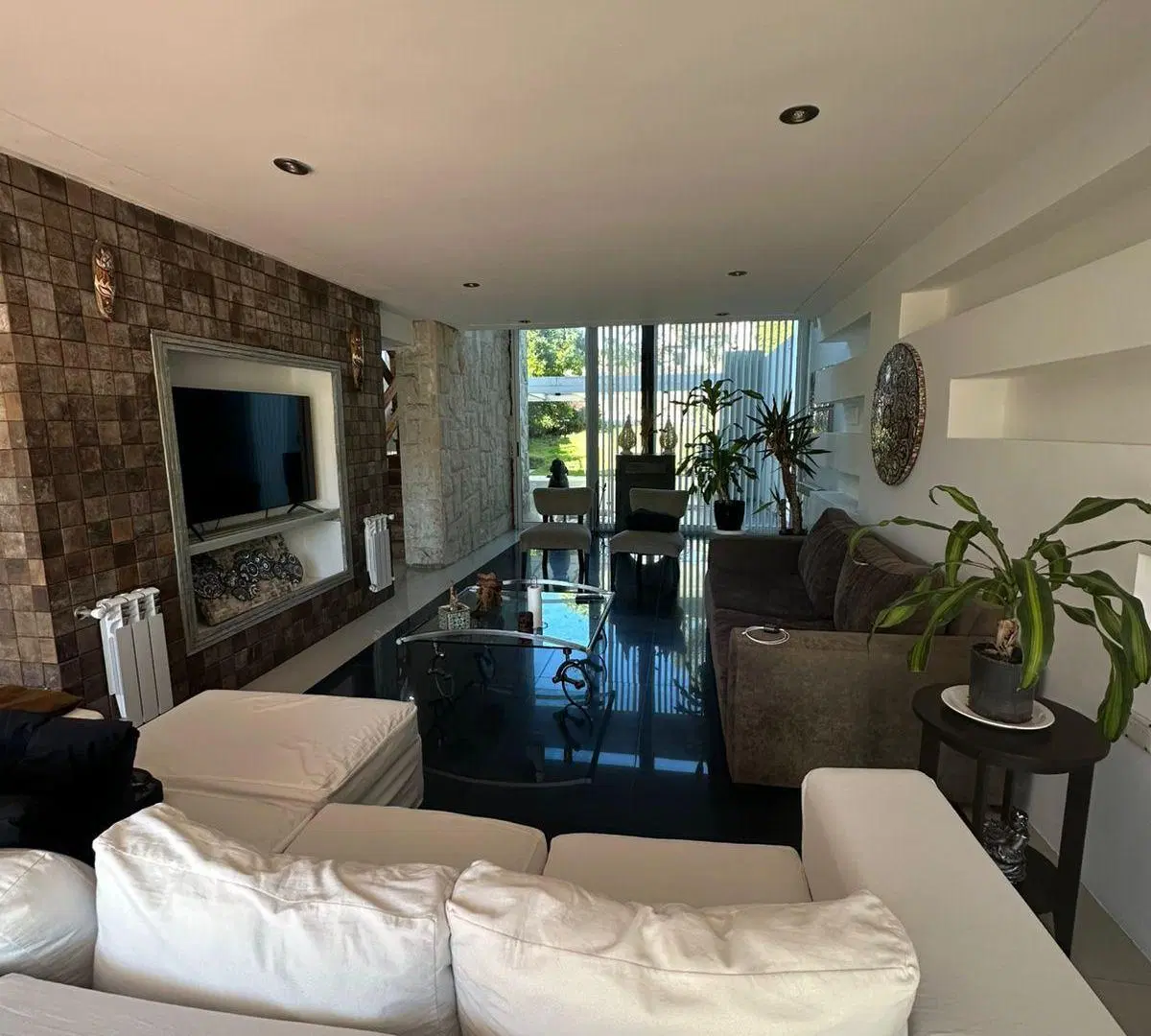 Chalet 6 Ambientes. jardin. piscina. garage 3 autos. Zona Guemes 1
